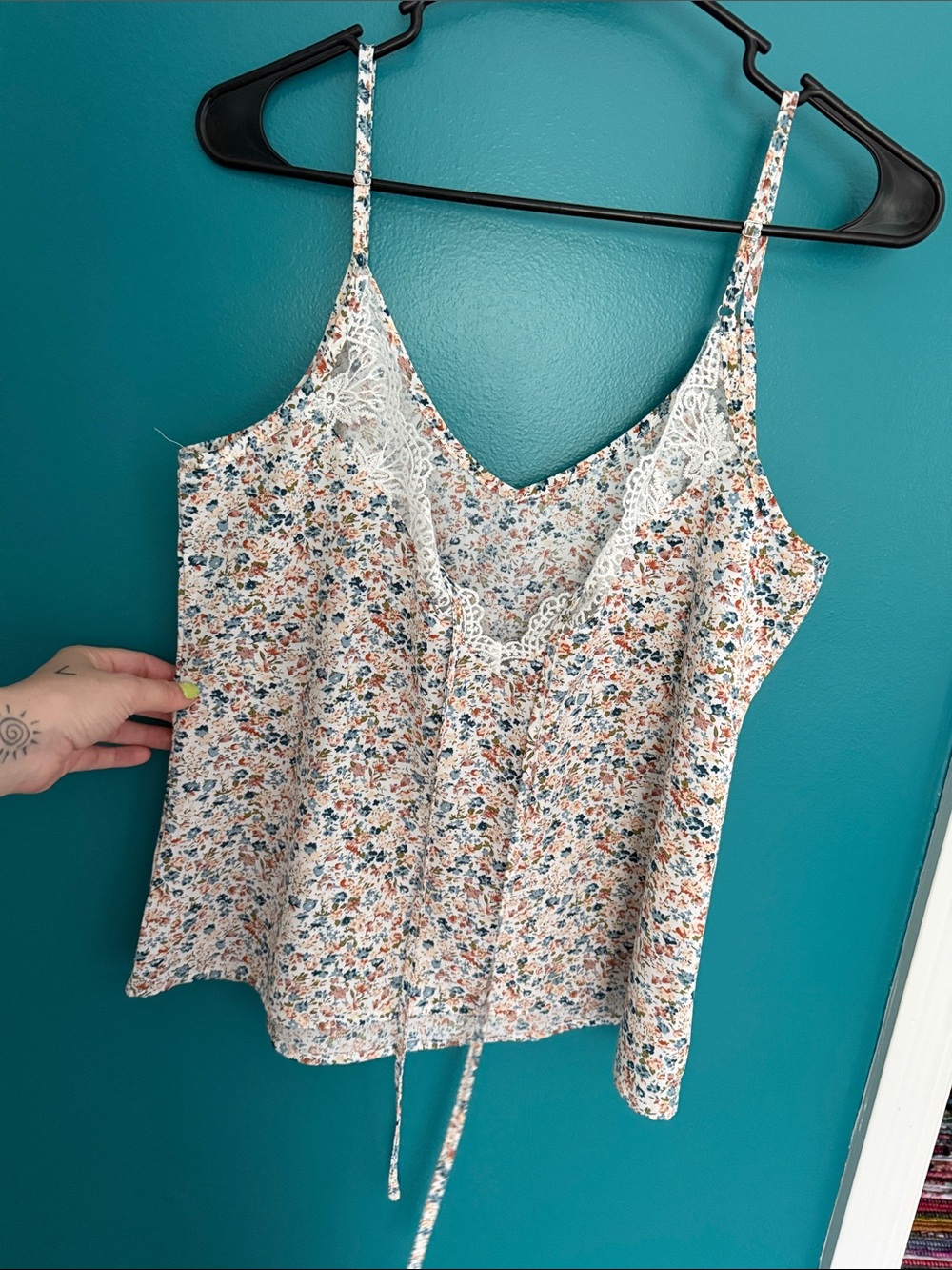SHEIN Cream Floral Lace-Trim Camisole